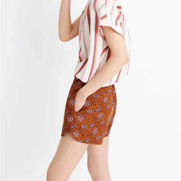 Drapey Pull-On Shorts in Warm Paisley - Picture 4 of 10